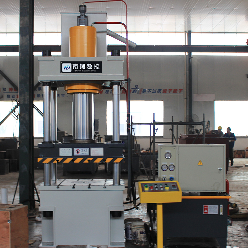 200T漏水篦子成型油壓機，200噸金屬成型四柱油壓機