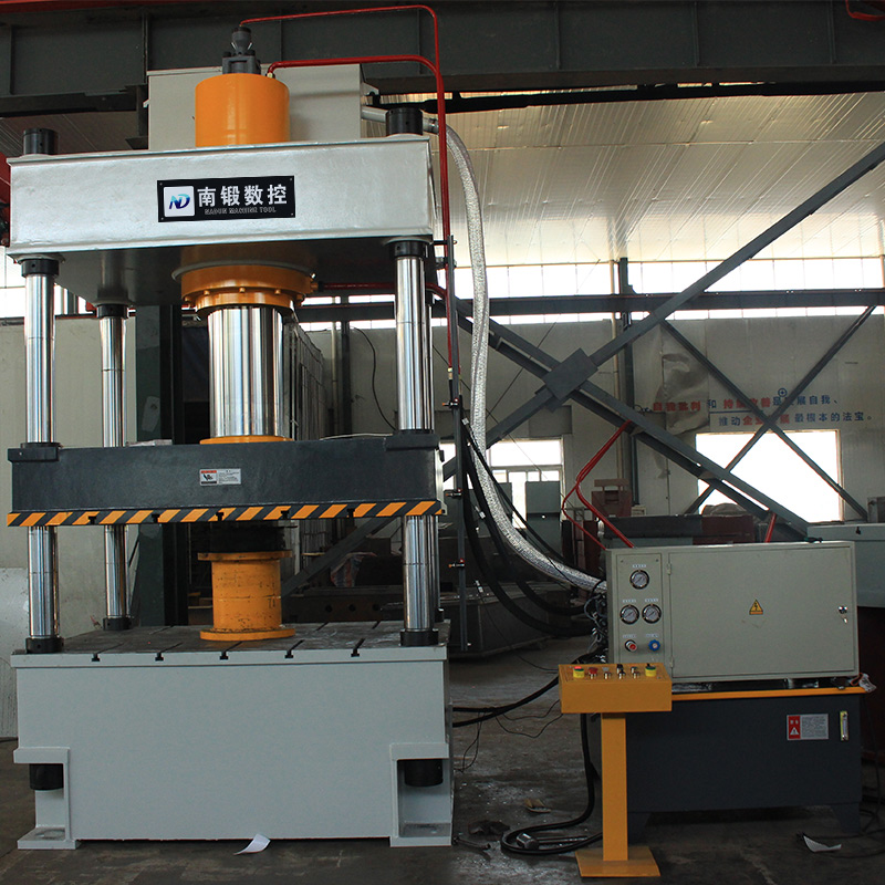 315噸油壓機(jī)三梁四柱油壓機(jī)